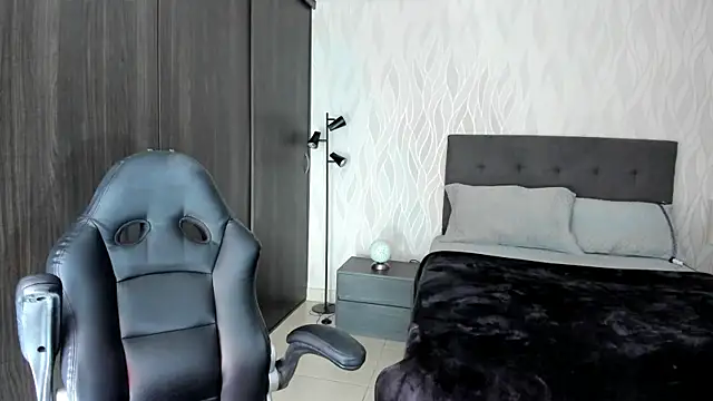 Snapshot of Kimy_Angel chatting on December 1, 6:08 pm Kimy Angel online show from December 1, 6:08 pm