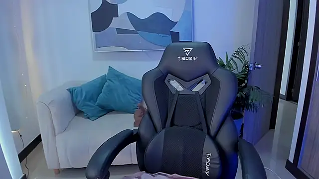 Snapshot of SaraParker_ chatting on March 18, 6:37 pm SaraParker online show from March 18, 6:37 pm