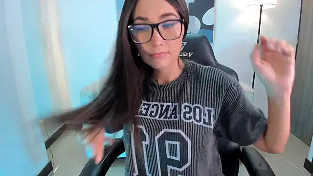 Snapshot of SaraParker_ chatting on December 19, 10:39 pm SaraParker online show from December 19, 10:39 pm