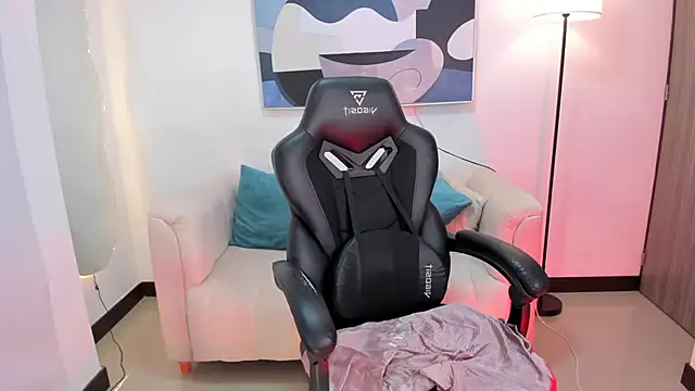 Snapshot of SaraParker_ chatting on February 19, 10:17 pm SaraParker online show from February 19, 10:17 pm