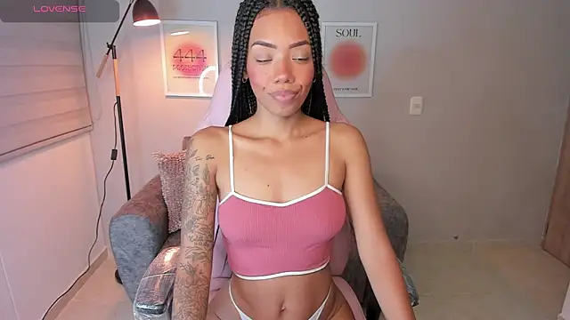 ashley 23  online show from April 15, 4:19 am