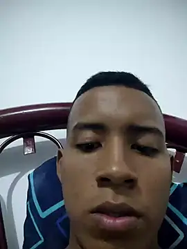 Snapshot of Cede72 chatting on December 17, 1:11 am Cede72 online show from December 17, 1:11 am