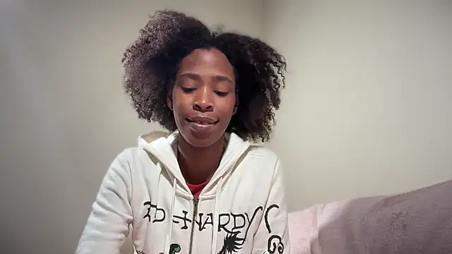 Snapshot of Cum2Charm chatting on November 23, 8:47 am Cum2Charm online show from November 23, 8:47 am