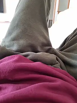 YourPersonall online show from October 11, 6:50 pm