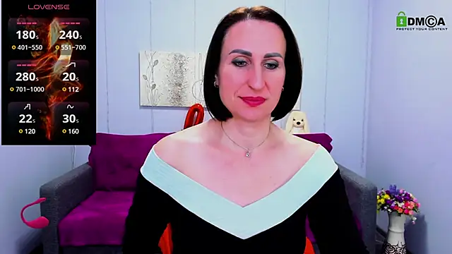 Snapshot of Nia_Smithh chatting on March 6, 6:48 pm Nia Smithh online show from March 6, 6:48 pm