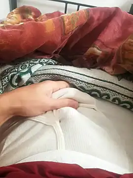 Ummfuss1 online show from December 13, 2:05 pm