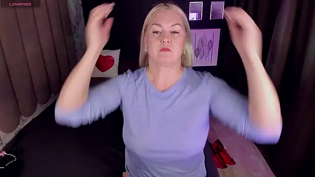 YolandaKiss online show from October 13, 8:20 pm