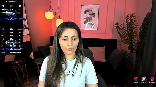 KylieMellow online show from June 3, 1:36 pm