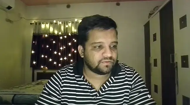 Snapshot of dhruv_love chatting on February 4, 5:01 pm dhruv love online show from February 4, 5:01 pm