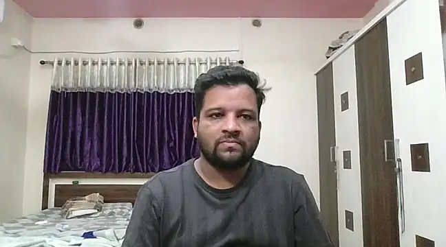 Snapshot of dhruv_love chatting on February 6, 4:58 pm dhruv love online show from February 6, 4:58 pm
