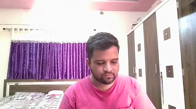 Snapshot of dhruv_love chatting on February 22, 11:24 am dhruv love online show from February 22, 11:24 am
