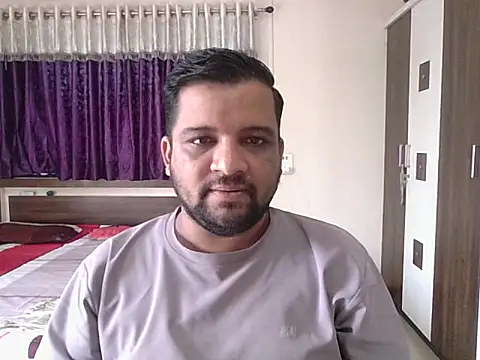 Snapshot of dhruv_love chatting on September 18, 3:52 am dhruv love online show from September 18, 3:52 am