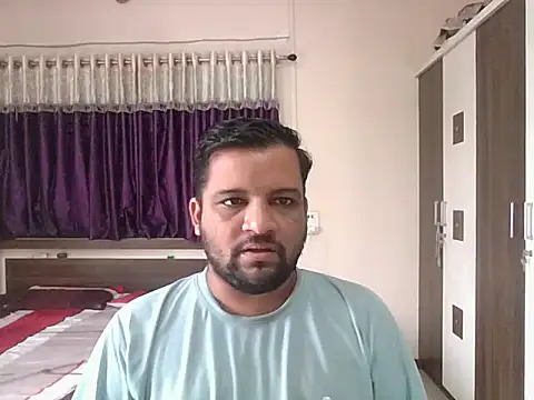 Snapshot of dhruv_love chatting on September 23, 4:26 am dhruv love online show from September 23, 4:26 am