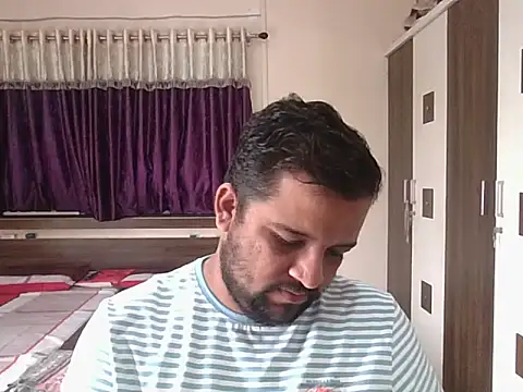 Snapshot of dhruv_love chatting on September 26, 6:28 am dhruv love online show from September 26, 6:28 am