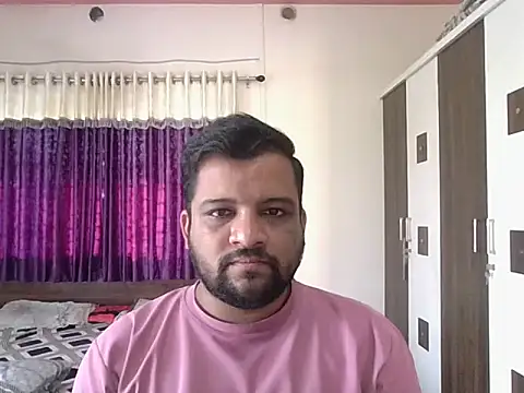 Snapshot of dhruv_love chatting on November 12, 4:02 am dhruv love online show from November 12, 4:02 am