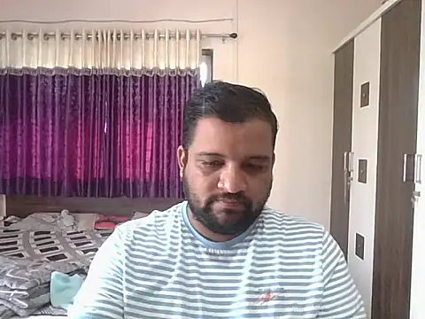 Snapshot of dhruv_love chatting on November 14, 4:11 am dhruv love online show from November 14, 4:11 am