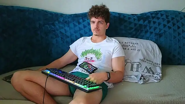 Remy Miles online show from September 18, 7:10 am