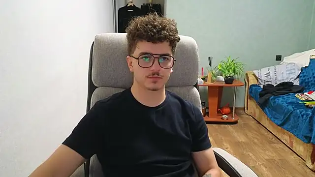 Remy Miles online show from November 10, 2:05 pm