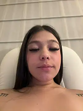 Alyshanon18 online show from February 22, 2:39 am