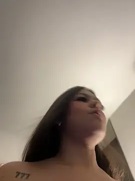 Alyshanon18 online show from March 13, 12:59 am