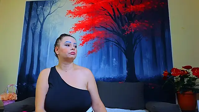 ElizabethEven online show from February 11, 6:55 pm