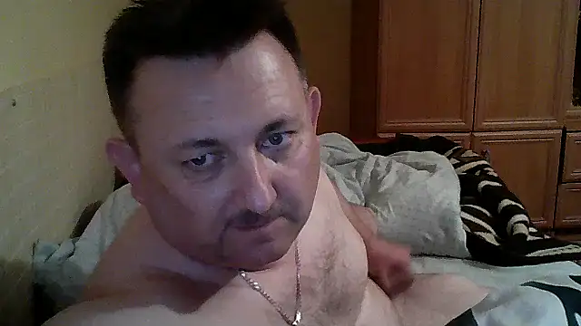 Snapshot of Novy73 chatting on December 2, 12:05 am Novy73 online show from December 2, 12:05 am