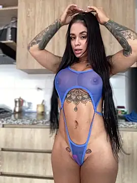 LaraHenao online show from November 12, 1:33 pm