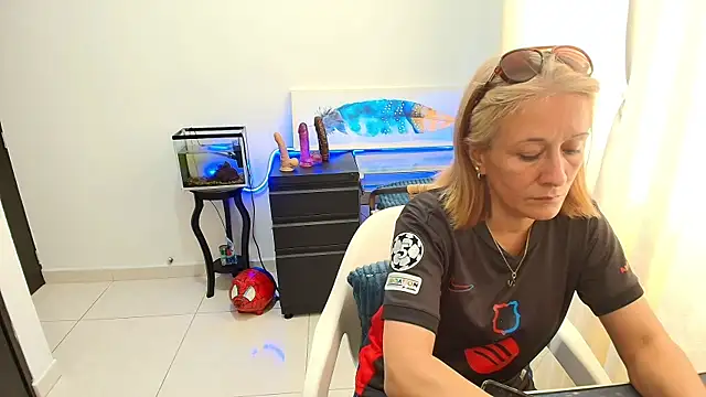 Naty Stone online show from October 21, 8:31 pm