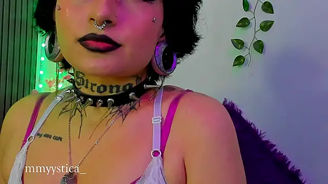 Rainnbow  online show from April 21, 8:20 am