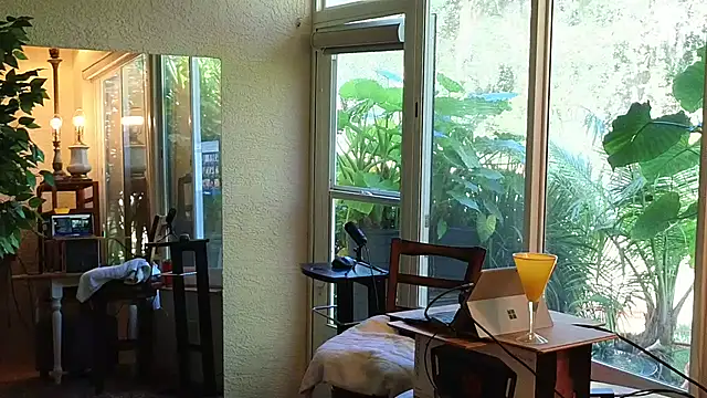 eliberator1777 online show from October 12, 3:11 pm