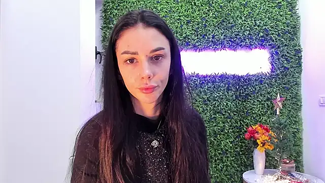 Snapshot of realhotfallingdevil chatting on December 1, 5:56 am realhotfallingdevil online show from December 1, 5:56 am