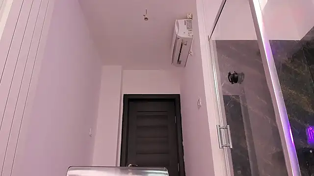 realhotfallingdevil online show from March 18, 5:43 am