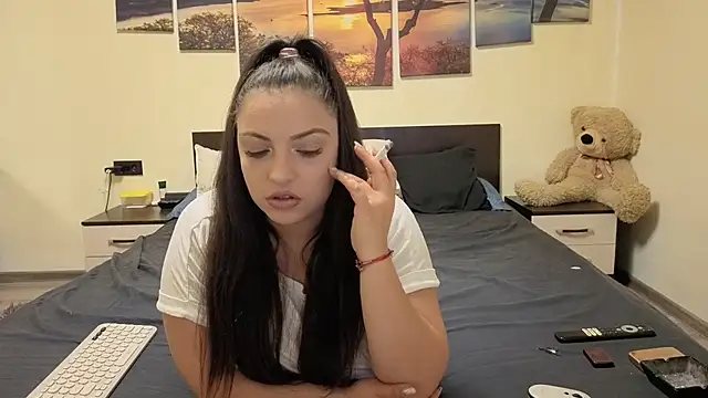 adelline online show from March 24, 9:53 pm