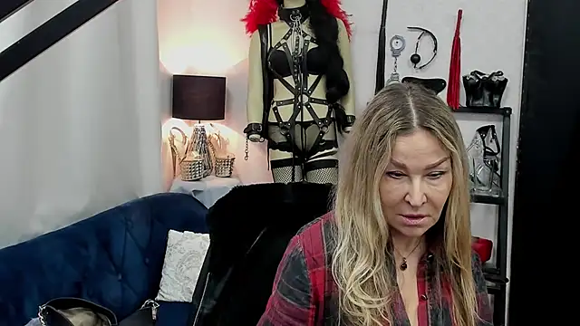 crystaLUX online show from March 10, 6:49 am