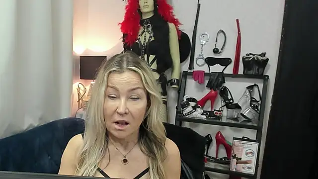 crystaLUX online show from April 21, 4:19 am