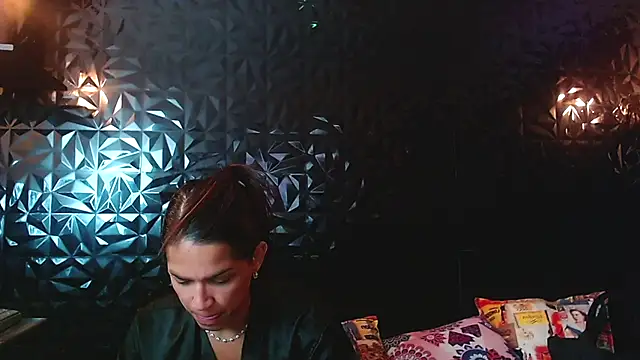 Snapshot of PINK__LOLA1 chatting on November 2, 1:19 am PINK LOLA1 online show from November 2, 1:19 am