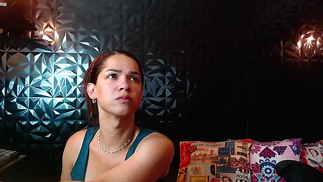 Snapshot of PINK__LOLA1 chatting on November 3, 11:37 pm PINK LOLA1 online show from November 3, 11:37 pm