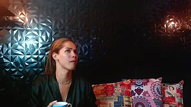 Snapshot of PINK__LOLA1 chatting on November 15, 11:10 pm PINK LOLA1 online show from November 15, 11:10 pm