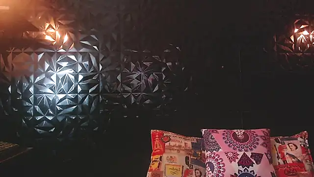 Snapshot of PINK__LOLA1 chatting on December 5, 12:30 am PINK LOLA1 online show from December 5, 12:30 am