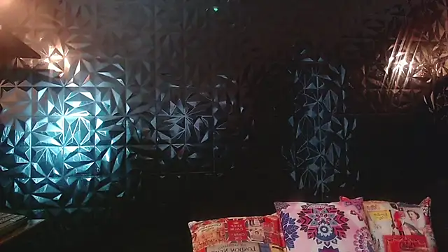 PINK  LOLA1 online show from April 10, 1:05 pm