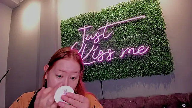 hannamartinn online show from October 22, 3:34 pm