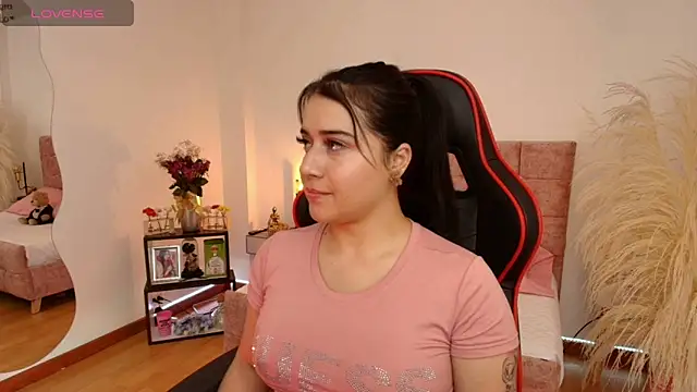 KallyMyller1 online show from December 10, 7:11 pm