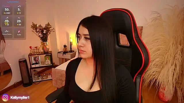 KallyMyller1 online show from December 24, 3:37 pm