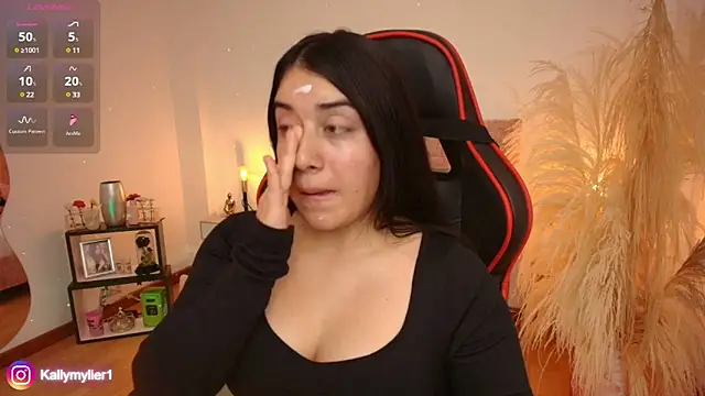 KallyMyller1 online show from January 24, 7:39 pm