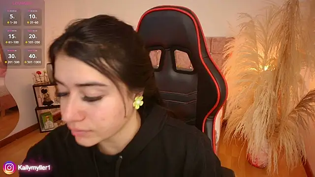 KallyMyller1 online show from February 7, 7:38 pm