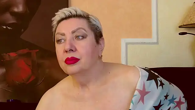 LadyPosh online show from November 20, 9:14 pm