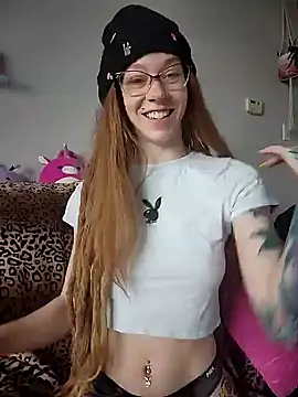 LucidLucy online show from January 31, 4:38 pm