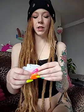 LucidLucy online show from March 2, 9:43 pm