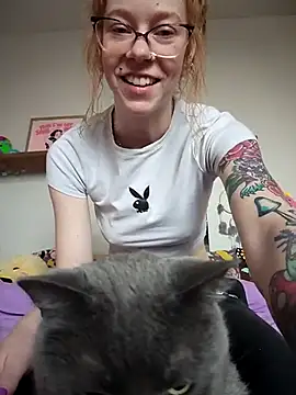 LucidLucy online show from March 15, 4:10 pm