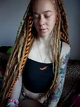 LucidLucy online show from October 26, 1:06 pm